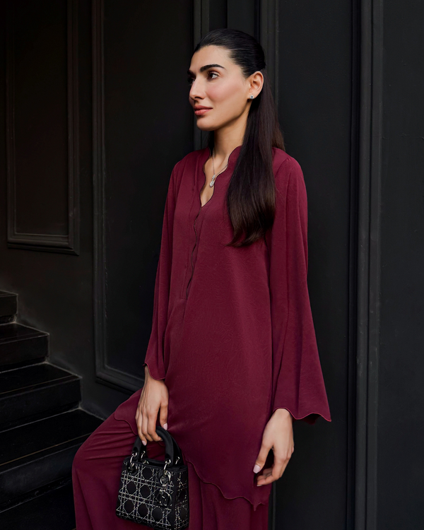 Burgundy Scallop Set