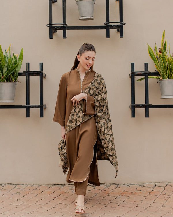 Embroided Scallop Set