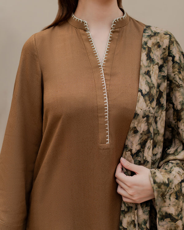 Embroided Scallop Set