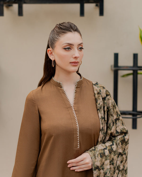 Embroided Scallop Set